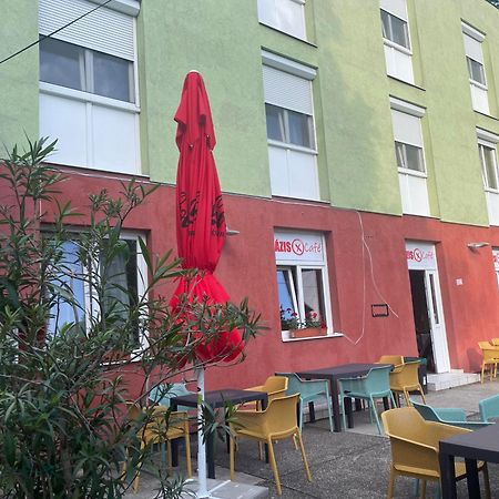 Tifani Szallo Hotel บาลาตอนแลลเล ภายนอก รูปภาพ