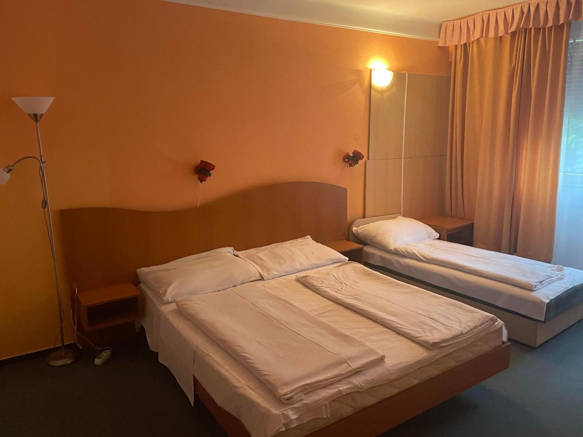 Tifani Szallo Hotel บาลาตอนแลลเล ภายนอก รูปภาพ