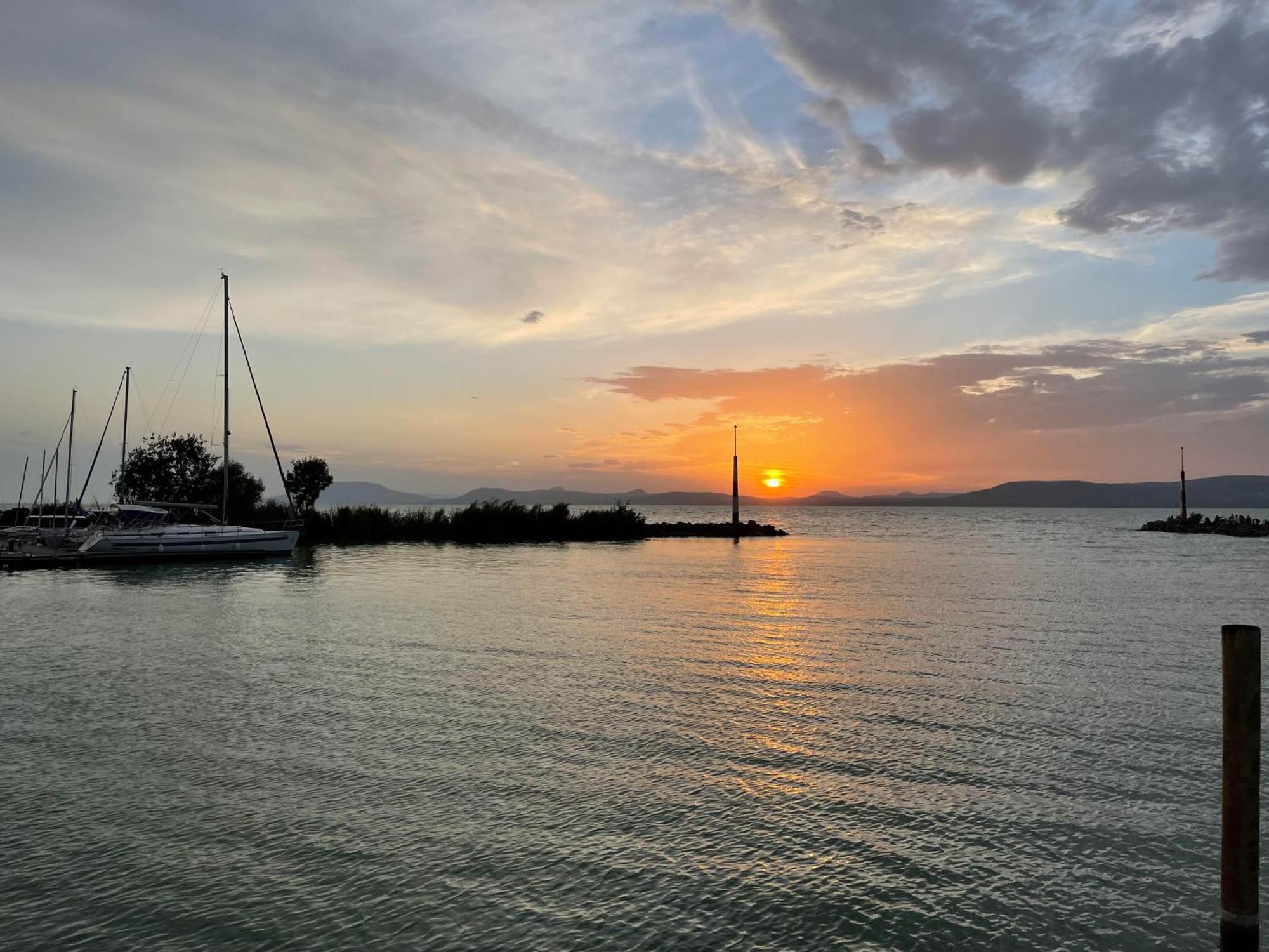 Tifani Szallo Hotel บาลาตอนแลลเล ภายนอก รูปภาพ